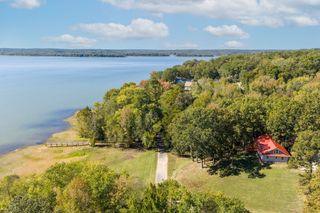 90 Bluff Point Lane, Waverly, TN 37185