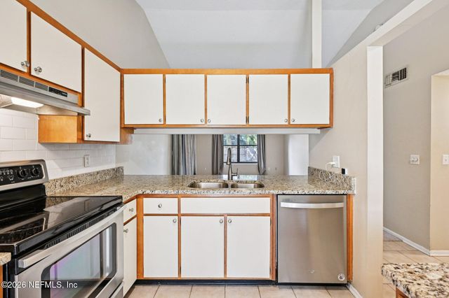 3371 DONZI Way W, Jacksonville, FL 32223