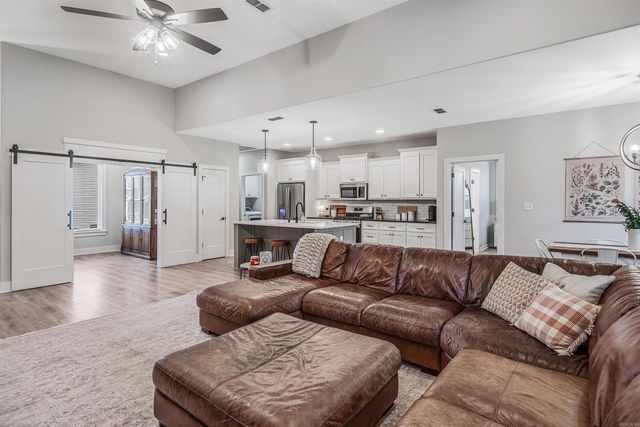 4093 Hampton Drive, Benton, AR 72019