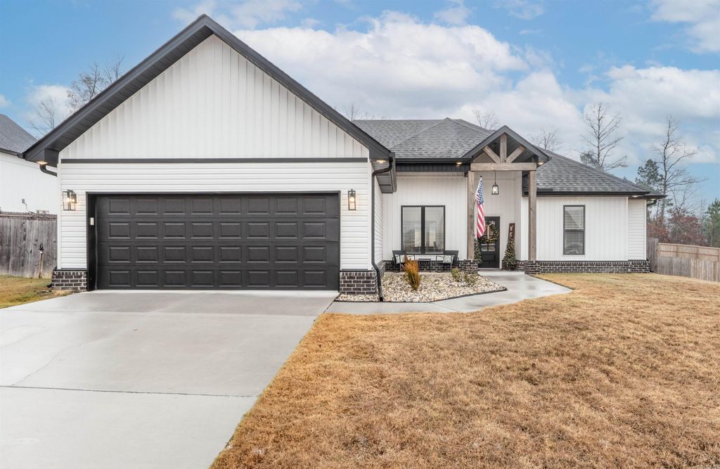 4093 Hampton Drive, Benton, AR 72019