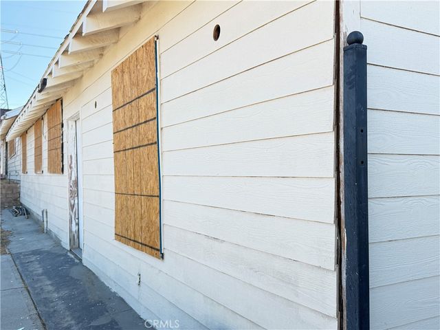 8539 W Avenue L, Lancaster, CA 93536
