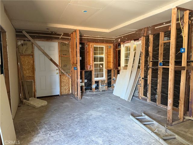 8539 W Avenue L, Lancaster, CA 93536