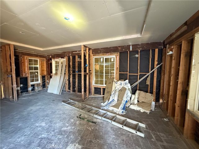 8539 W Avenue L, Lancaster, CA 93536