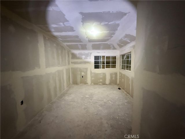 8539 W Avenue L, Lancaster, CA 93536