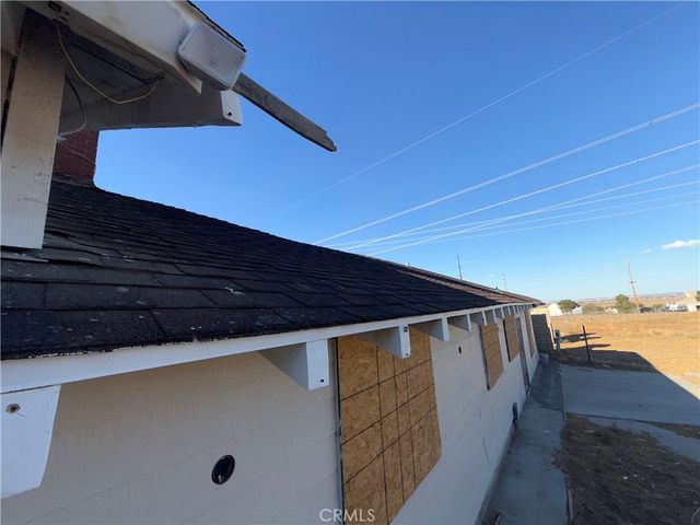 8539 W Avenue L, Lancaster, CA 93536