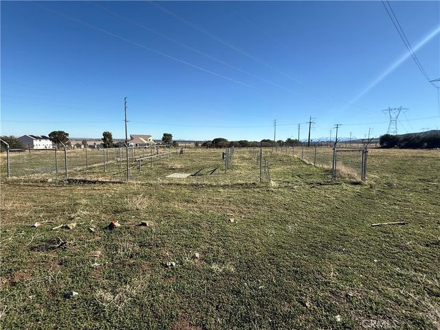 8539 W Avenue L, Lancaster, CA 93536