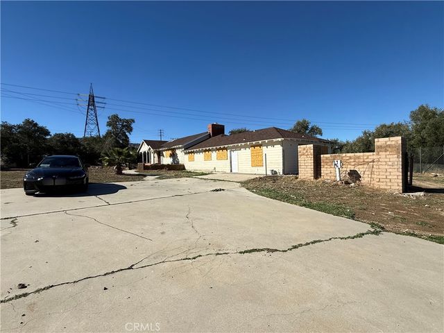 8539 W Avenue L, Lancaster, CA 93536