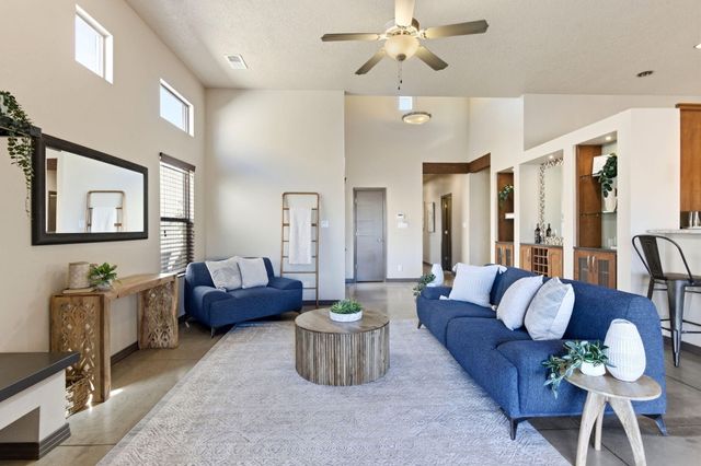 1323 Valle Lane NW, Albuquerque, NM 87107