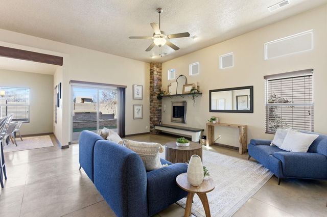 1323 Valle Lane NW, Albuquerque, NM 87107