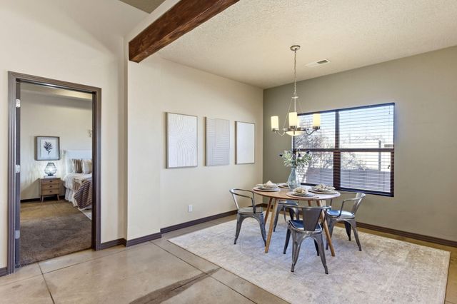 1323 Valle Lane NW, Albuquerque, NM 87107