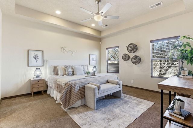 1323 Valle Lane NW, Albuquerque, NM 87107