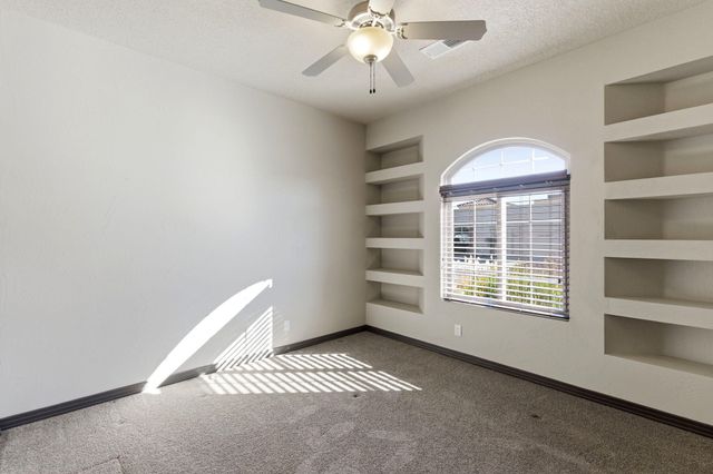 1323 Valle Lane NW, Albuquerque, NM 87107