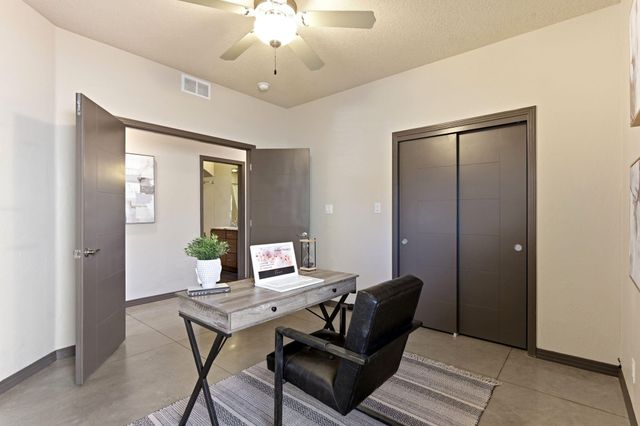 1323 Valle Lane NW, Albuquerque, NM 87107