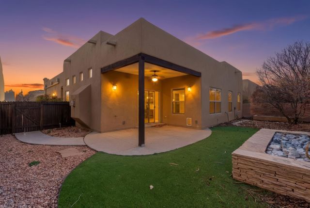 1323 Valle Lane NW, Albuquerque, NM 87107