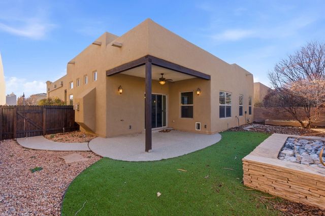 1323 Valle Lane NW, Albuquerque, NM 87107