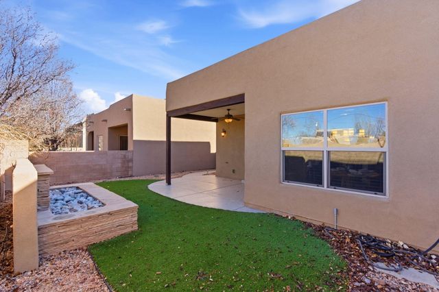 1323 Valle Lane NW, Albuquerque, NM 87107