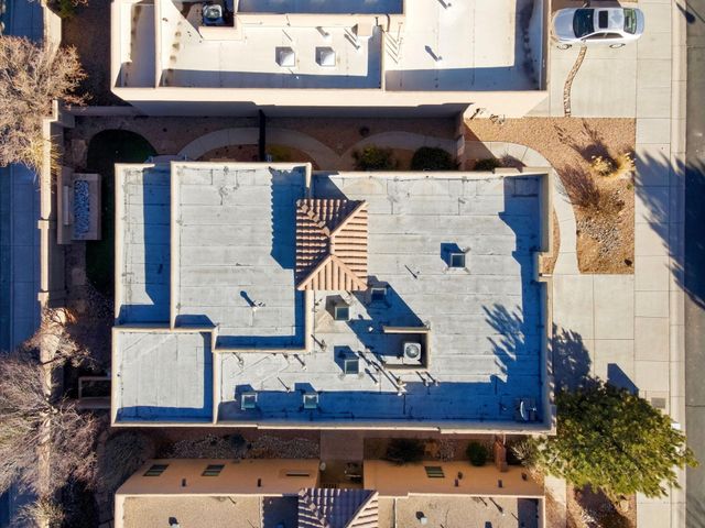 1323 Valle Lane NW, Albuquerque, NM 87107