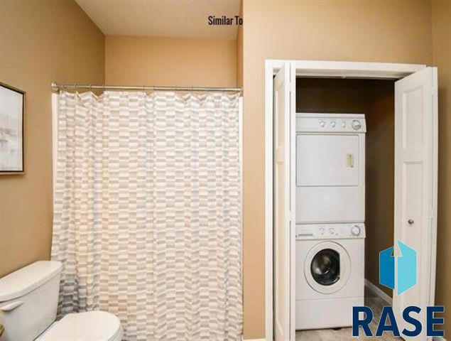 7446 S Louise Ave Ave Avenue 202, Sioux Falls, SD 57108