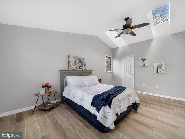 18011 SILVER LEAF DR, Gaithersburg, MD 20877