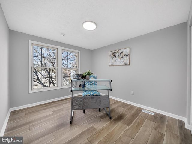 18011 SILVER LEAF DR, Gaithersburg, MD 20877