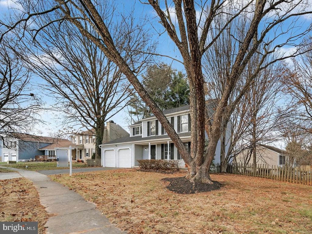 Image 44 of property listing at 18011 SILVER LEAF DR, Gaithersburg, MD 20877