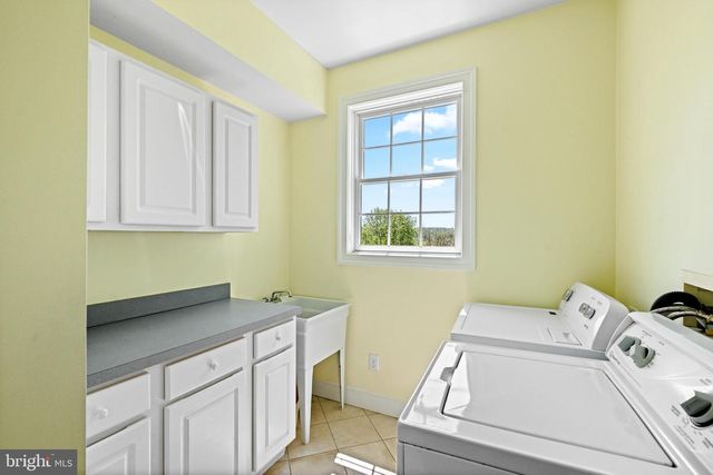 631 HARVEYS BRIDGE RD, Coatesville, PA 19320