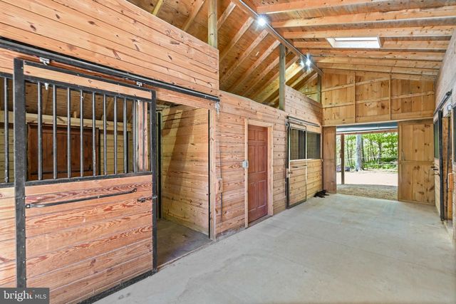 631 HARVEYS BRIDGE RD, Coatesville, PA 19320