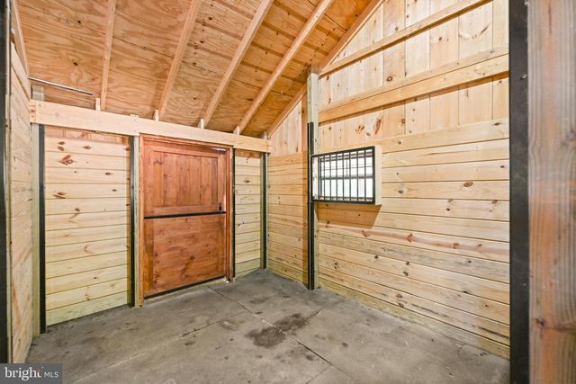 631 HARVEYS BRIDGE RD, Coatesville, PA 19320