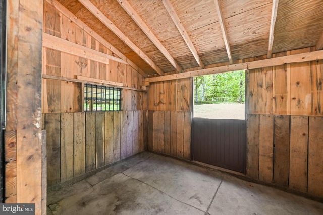 631 HARVEYS BRIDGE RD, Coatesville, PA 19320