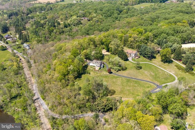 631 HARVEYS BRIDGE RD, Coatesville, PA 19320