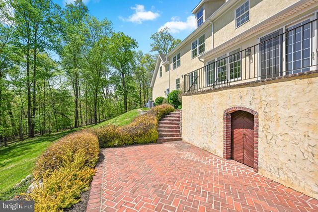 631 HARVEYS BRIDGE RD, Coatesville, PA 19320