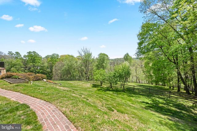 631 HARVEYS BRIDGE RD, Coatesville, PA 19320