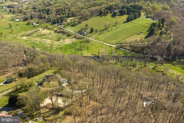 631 HARVEYS BRIDGE RD, Coatesville, PA 19320