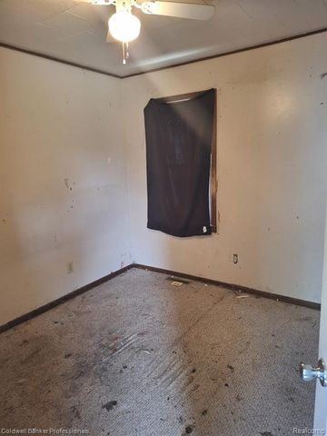 1389 Norton Street, Burton, MI 48529