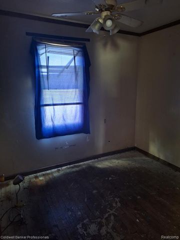 1389 Norton Street, Burton, MI 48529