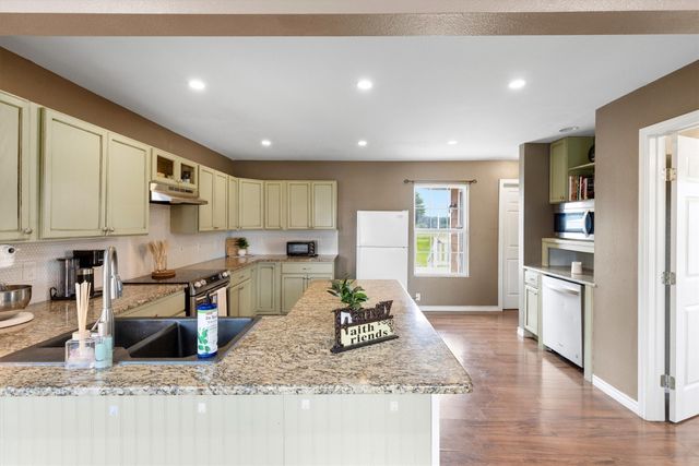 5732 Emilia Way, Leonard, TX 75452
