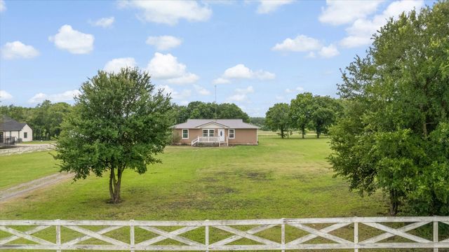 5732 Emilia Way, Leonard, TX 75452