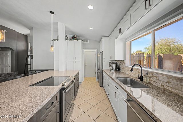 1732 W BUTLER Drive, Chandler, AZ 85224