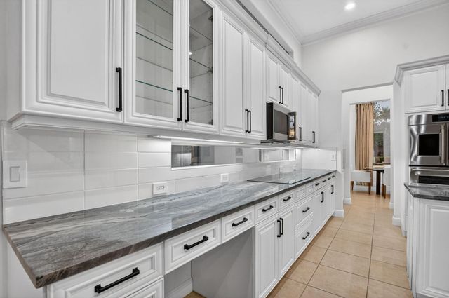 8030 Laurel Ridge Court, Delray Beach, FL 33446