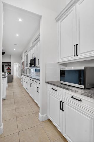 8030 Laurel Ridge Court, Delray Beach, FL 33446