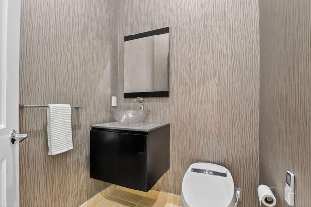 8030 Laurel Ridge Court, Delray Beach, FL 33446