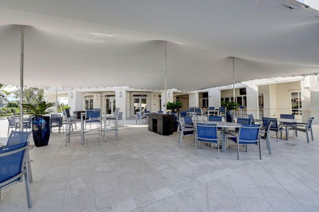 8030 Laurel Ridge Court, Delray Beach, FL 33446