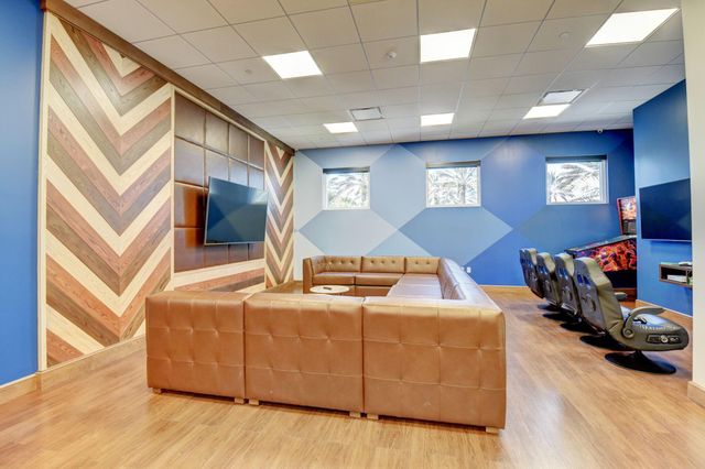 8030 Laurel Ridge Court, Delray Beach, FL 33446