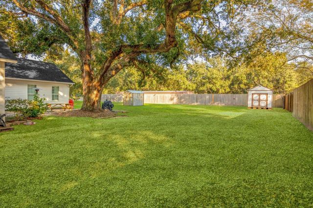 390 N Major Drive, Beaumont, TX 77706