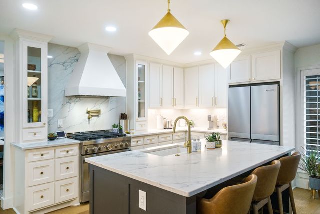 7423 Tangleglen Drive, Dallas, TX 75248