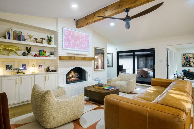 7423 Tangleglen Drive, Dallas, TX 75248