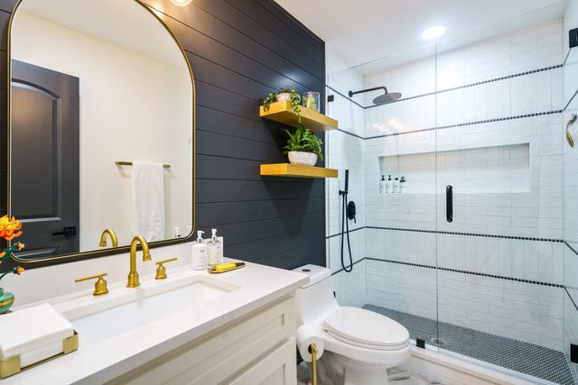 7423 Tangleglen Drive, Dallas, TX 75248