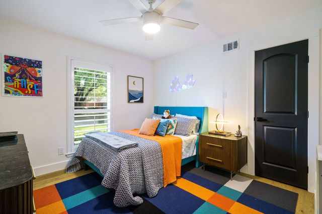 7423 Tangleglen Drive, Dallas, TX 75248