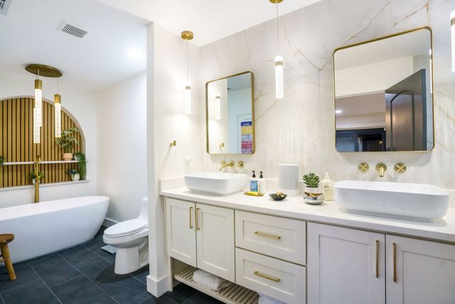 7423 Tangleglen Drive, Dallas, TX 75248