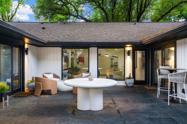 7423 Tangleglen Drive, Dallas, TX 75248